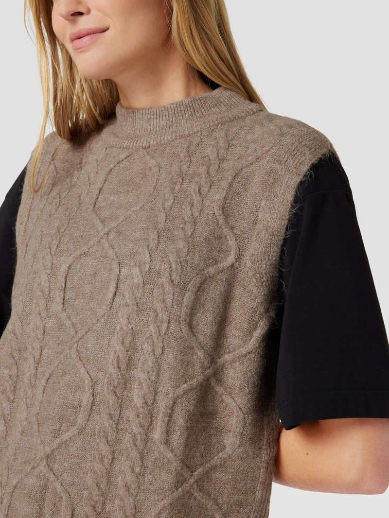 Strickpullunder mit Zopfmuster in taupe meliert