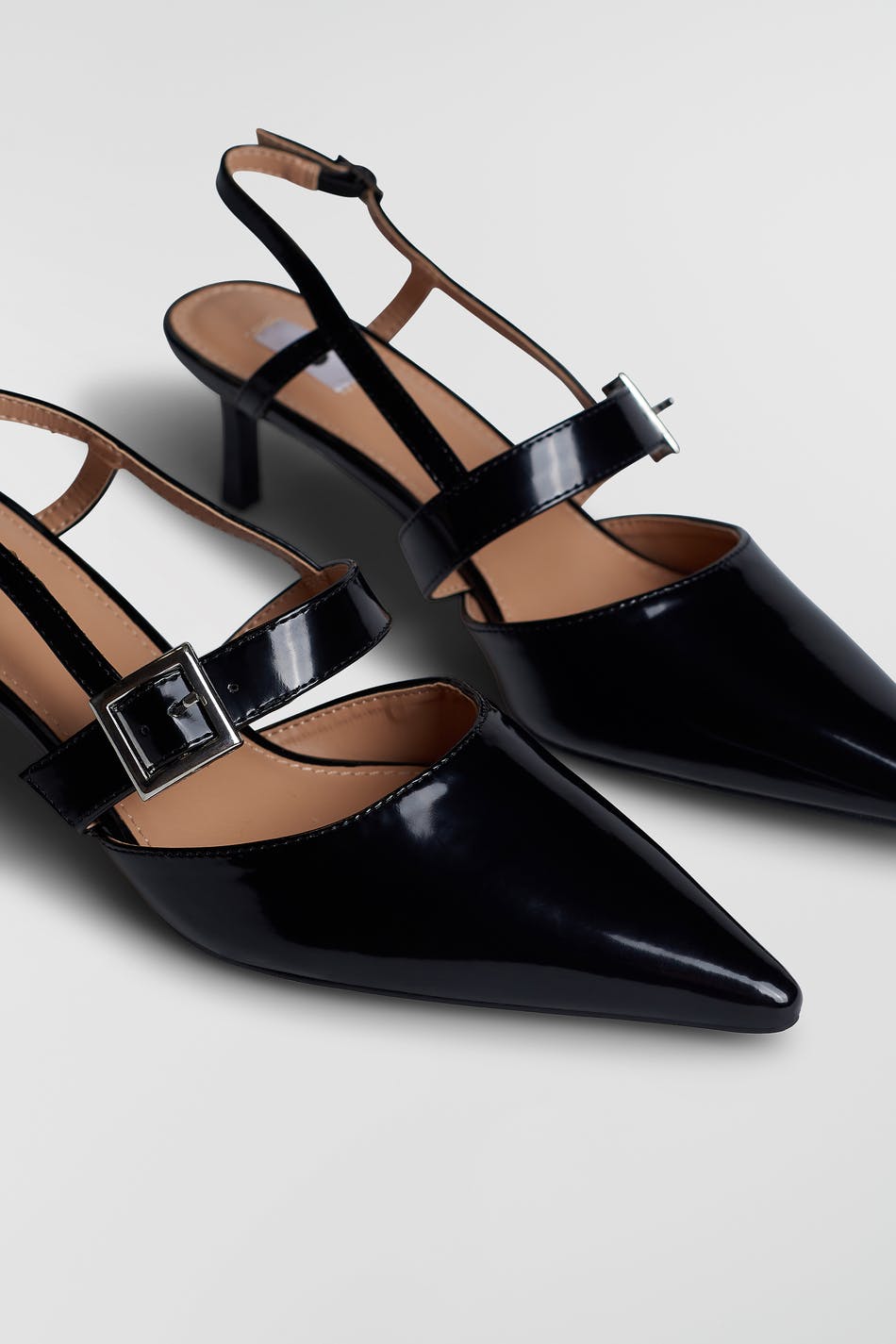 Anna slingbacks