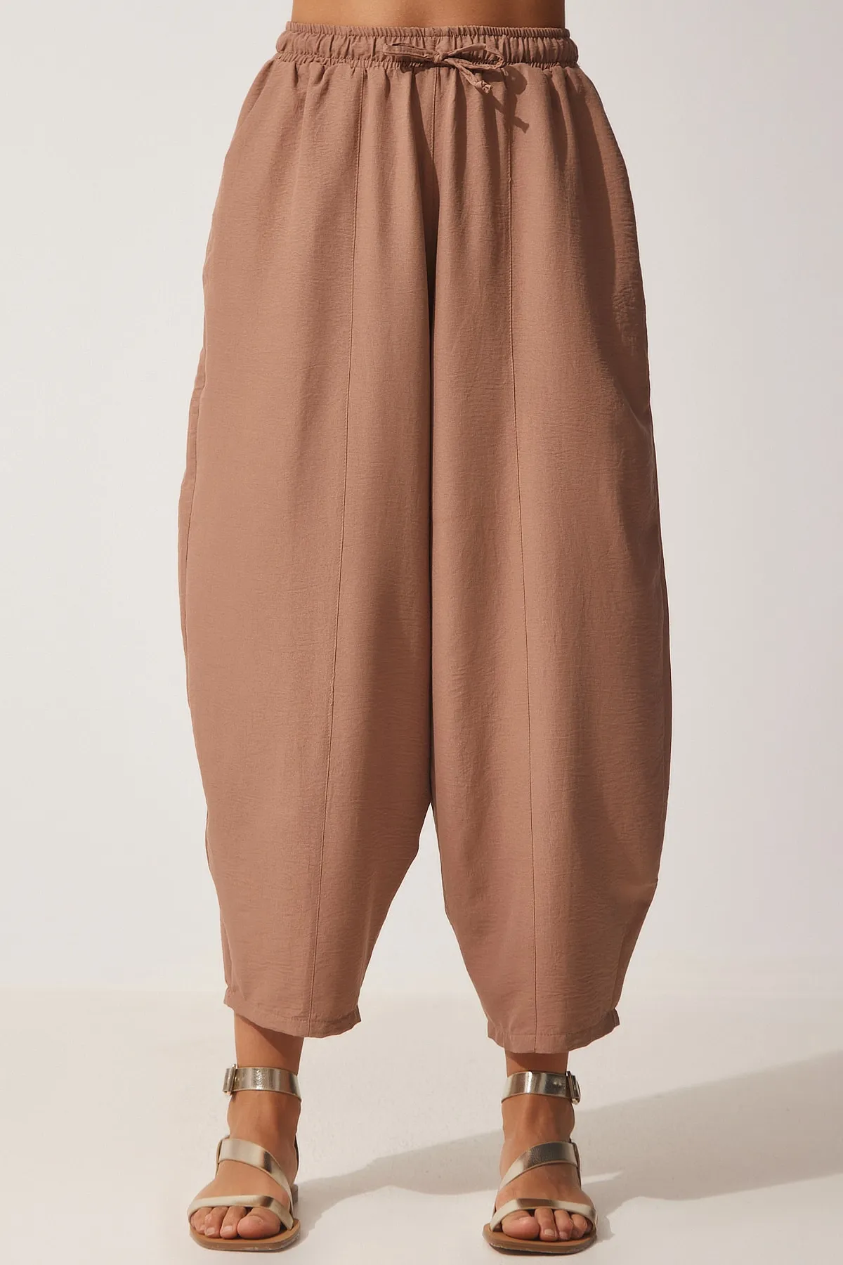 Happiness İstanbul  Dunkelbiskuitfarbene Shalwar-Hose aus Leinenviskose mit Taschen für Damen CV00001
