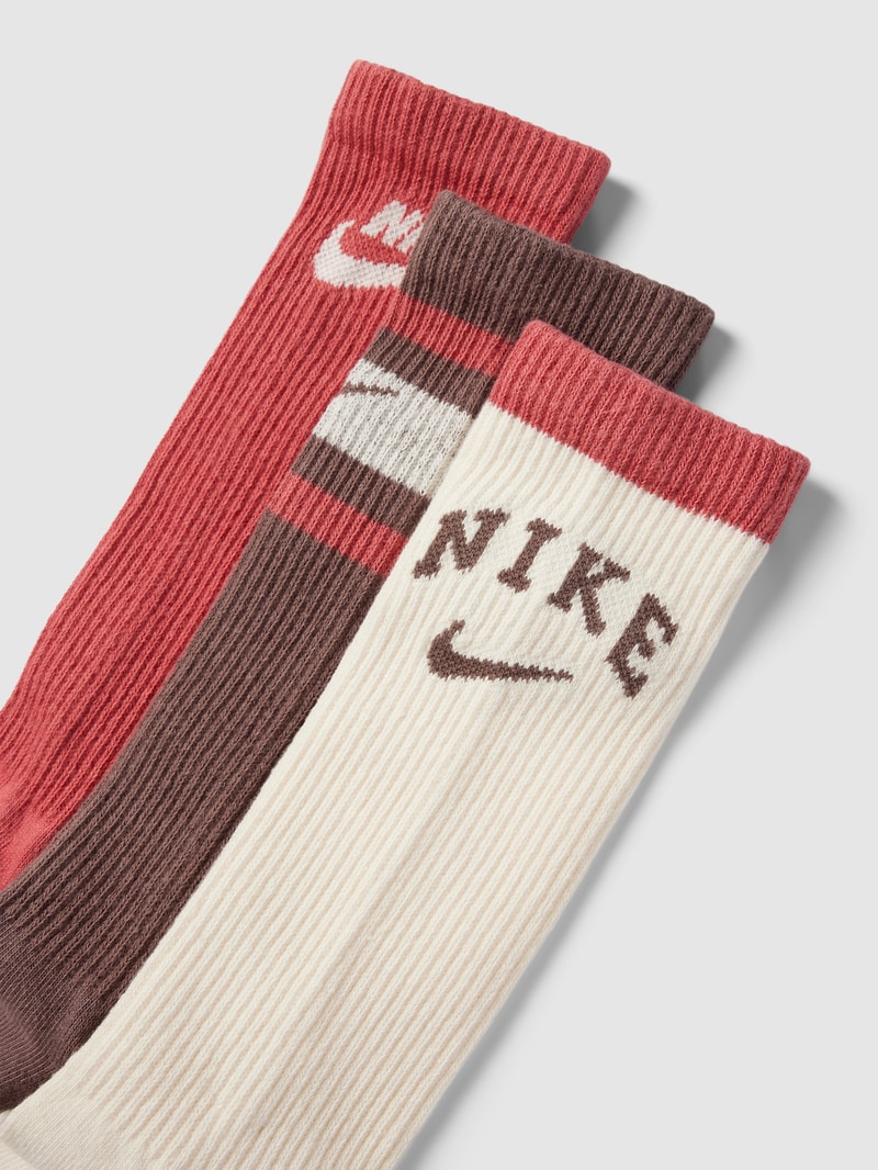 Socken mit Label-Print in koralle