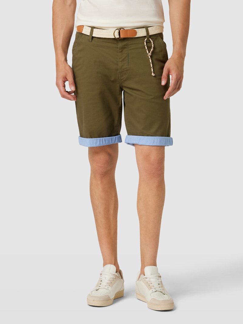 Chinoshorts mit französischen Eingrifftaschen in olivgrün
