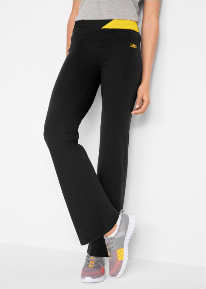 Sporthose aus Baumwolle, ausgestellt