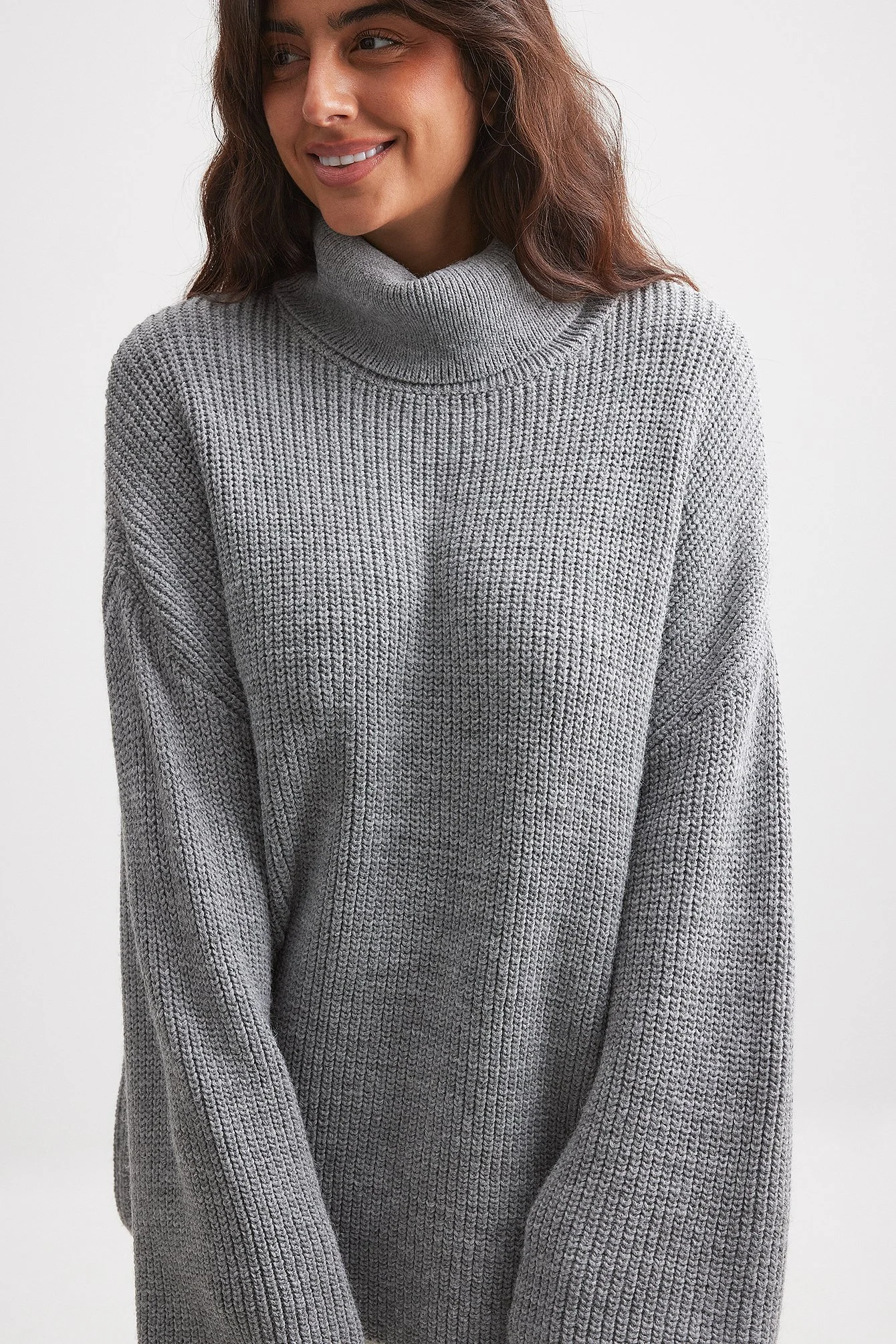 Langer Rollkragen-Strickpullover