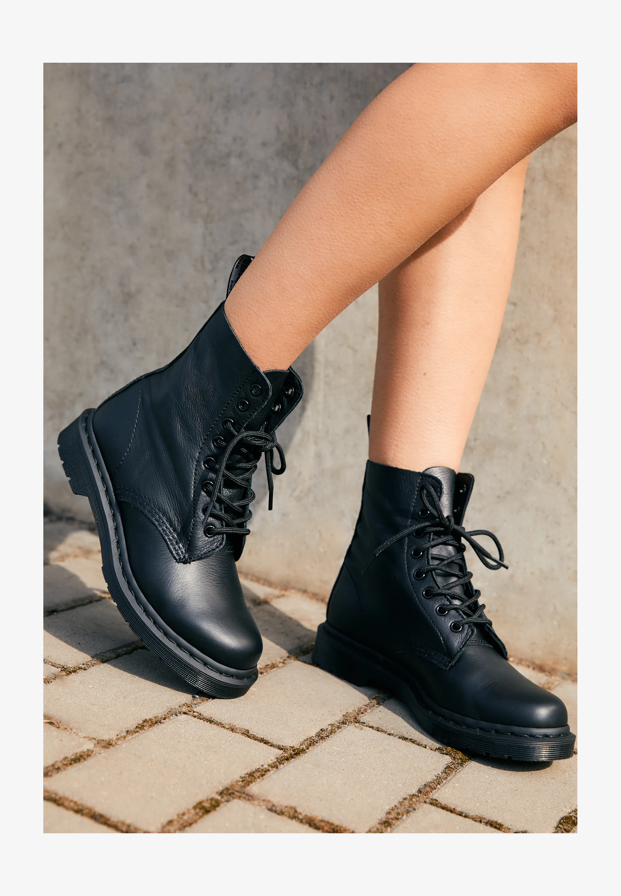 Bota Dr. Martens 1460 Pascal Mono de 8 ojales - Botines con cordones