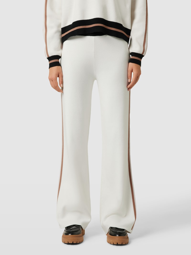 Bootcut Stoffhose mit Kontraststreifen in offwhite