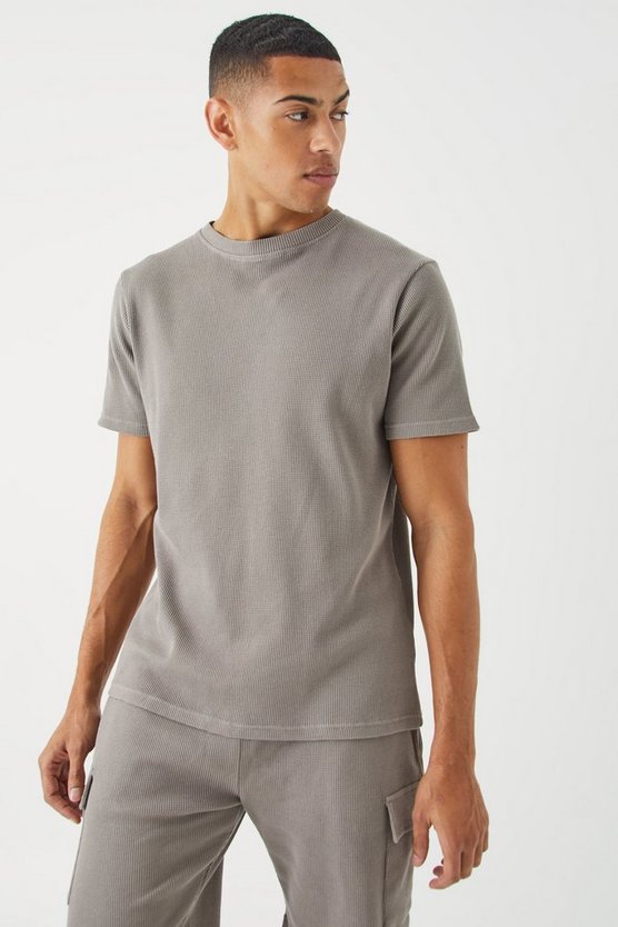 Slim-Fit T-Shirt & Cargo-Shorts in Waffeloptik