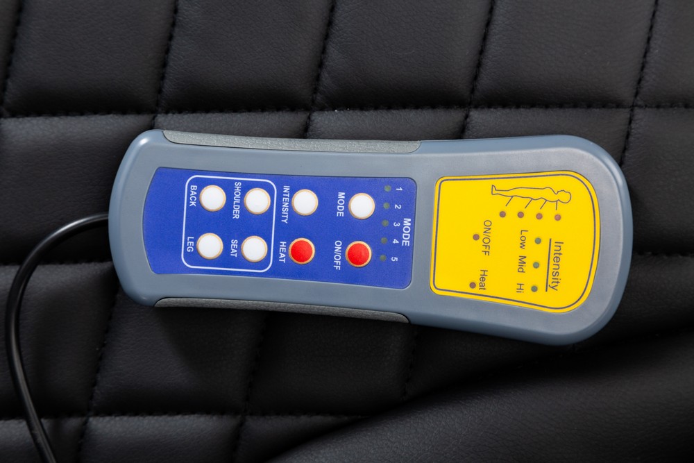 Happy Home Happy Home Elektrischer Massagesessel Relaxsessel HWP09-SCH schwarz/rot Lederoptik
