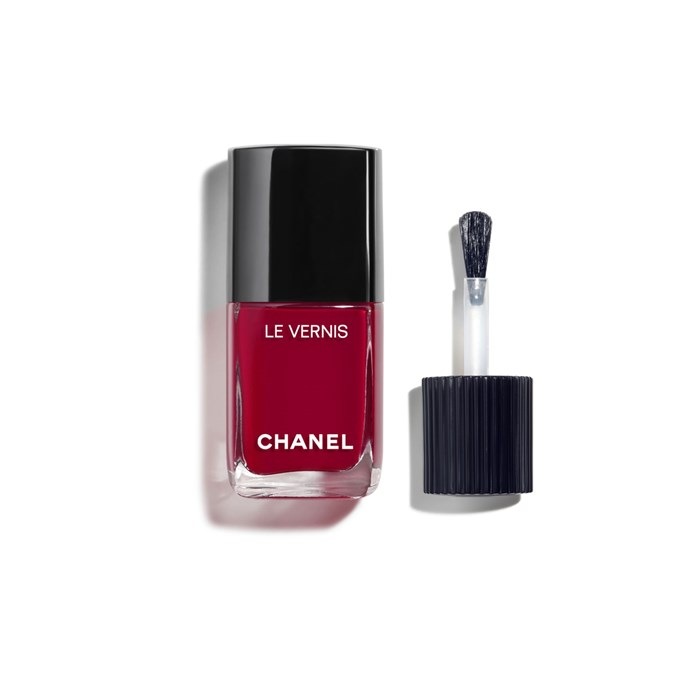 FARBE UND GLANZ MIT LANGEM HALT