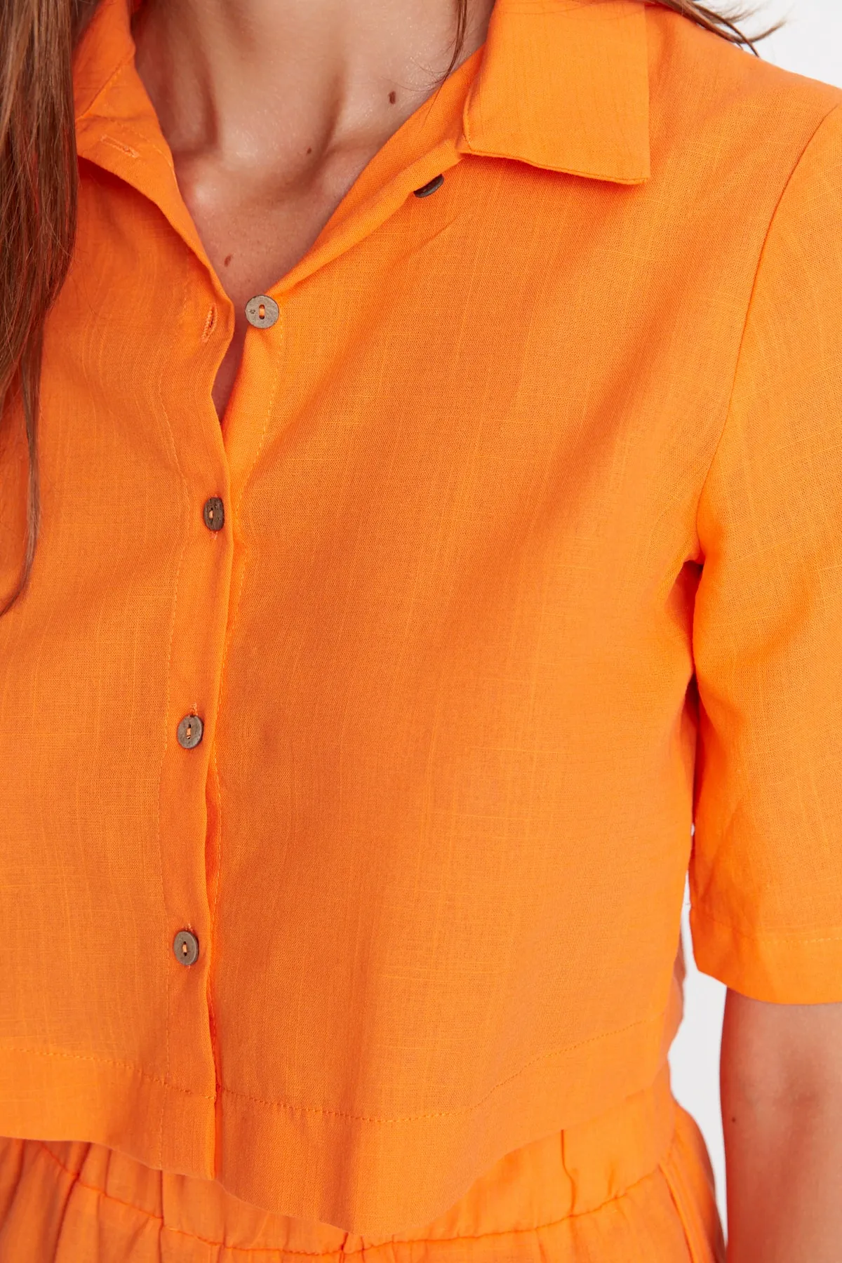 Trendyol Collection  Orangefarbenes Oberteil- und Unterteil-Set mit Kragendetail TBESS21AU0168