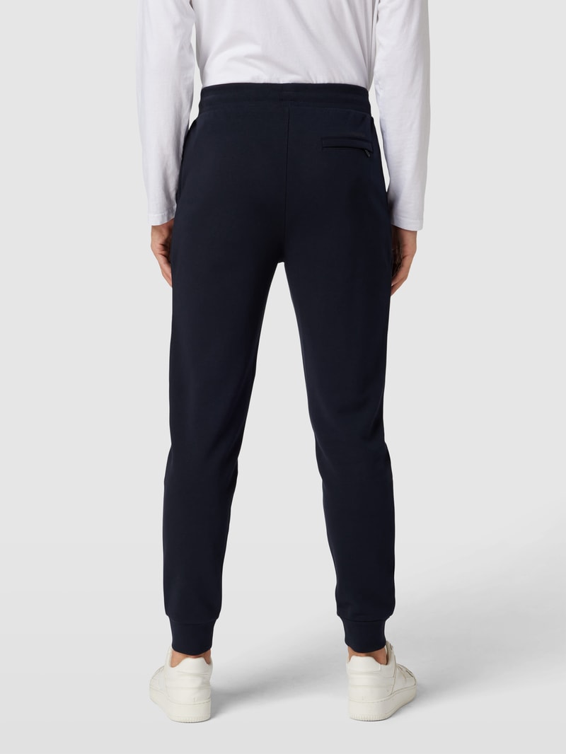 Jogpants mit Label-Patch in dunkelblau