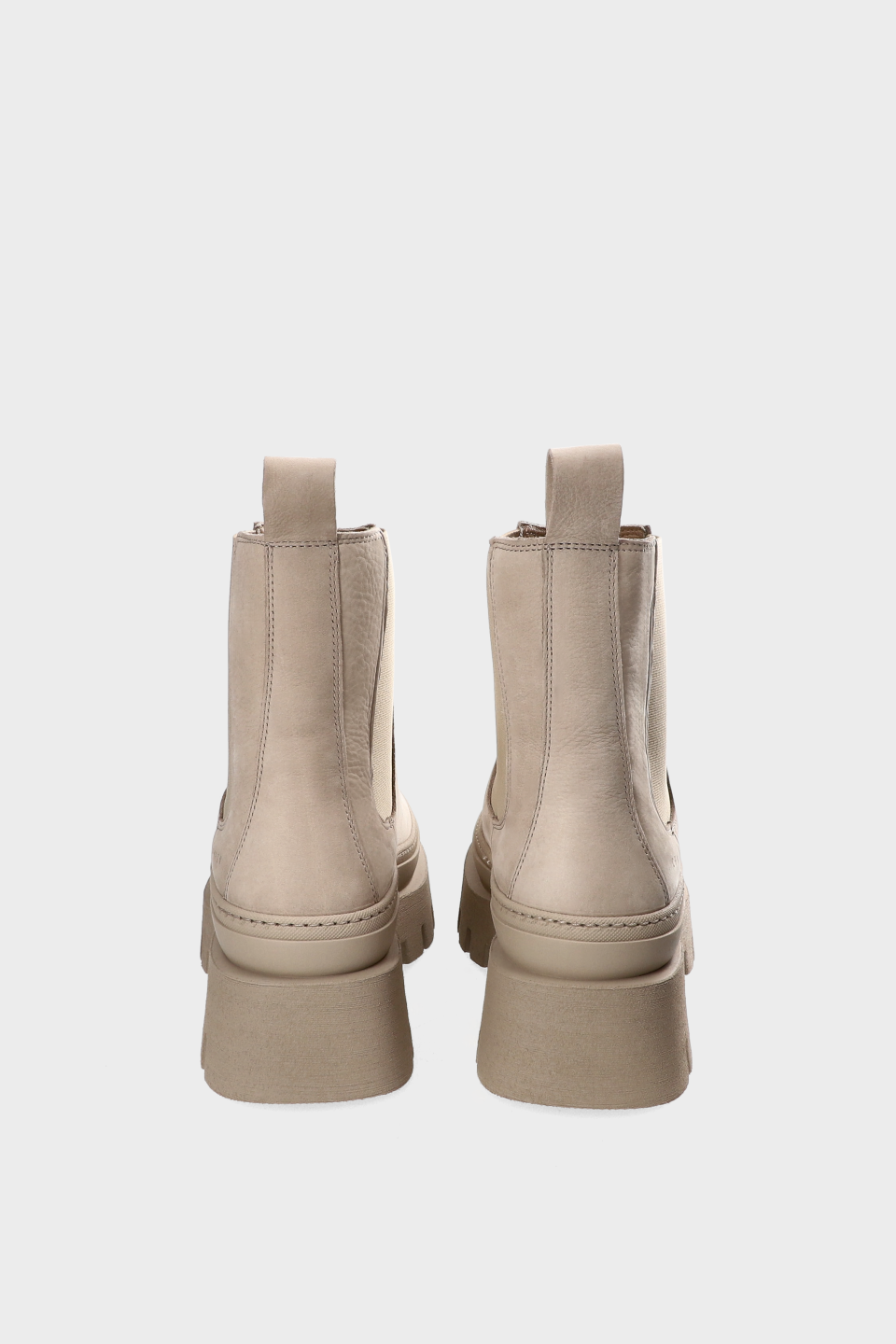 CPH686 nabuc almond