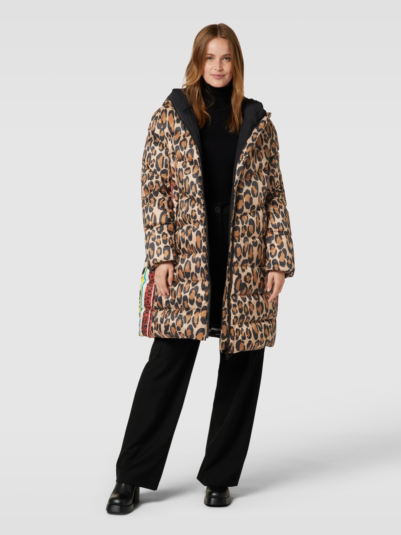Daunenmantel mit Animal-Print in camel