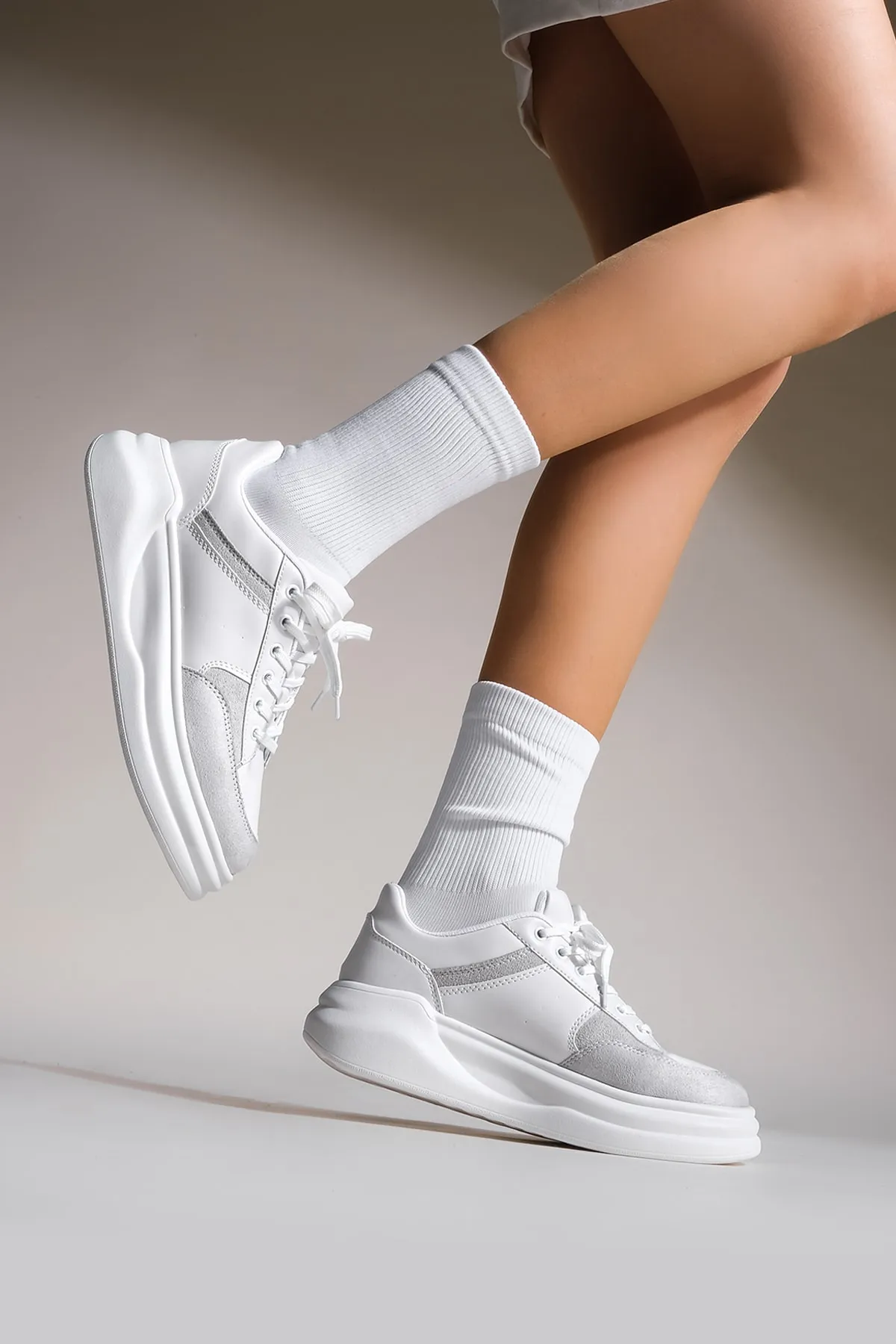 Marjin  Damen-Sneaker mit hoher Sohle, Sportschuhe zum Schnüren, Balbasi weiß