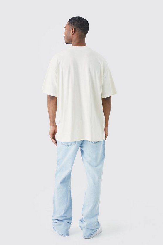 Tall lockere Schlagjeans mit ausgefranstem Saum