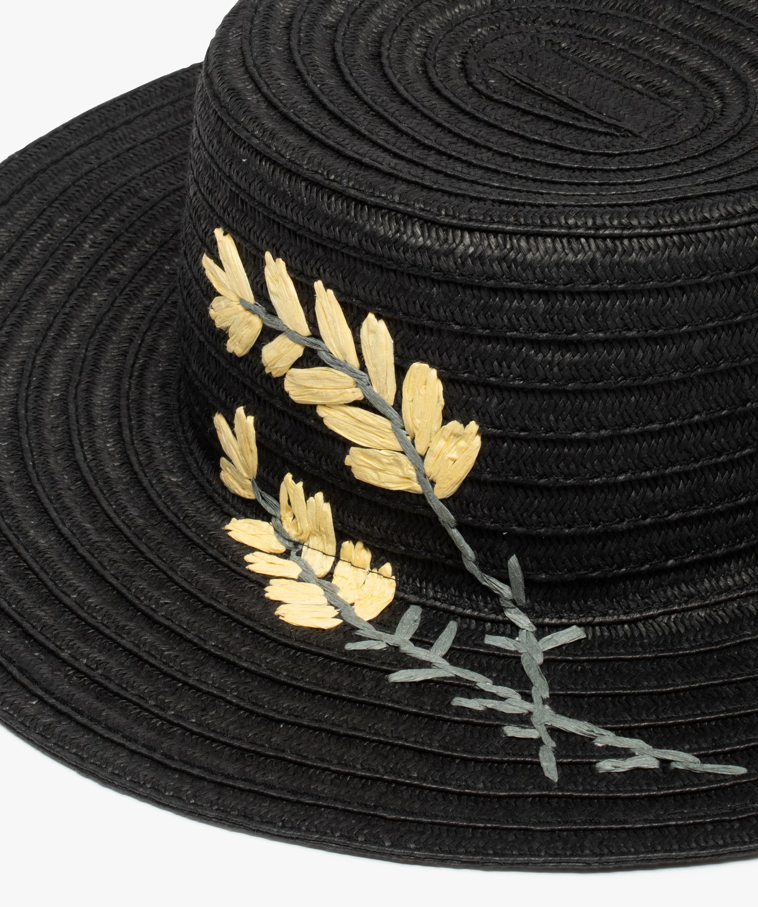 Chapeau femme en paille de papier avec motifs brodés noir | GEMO