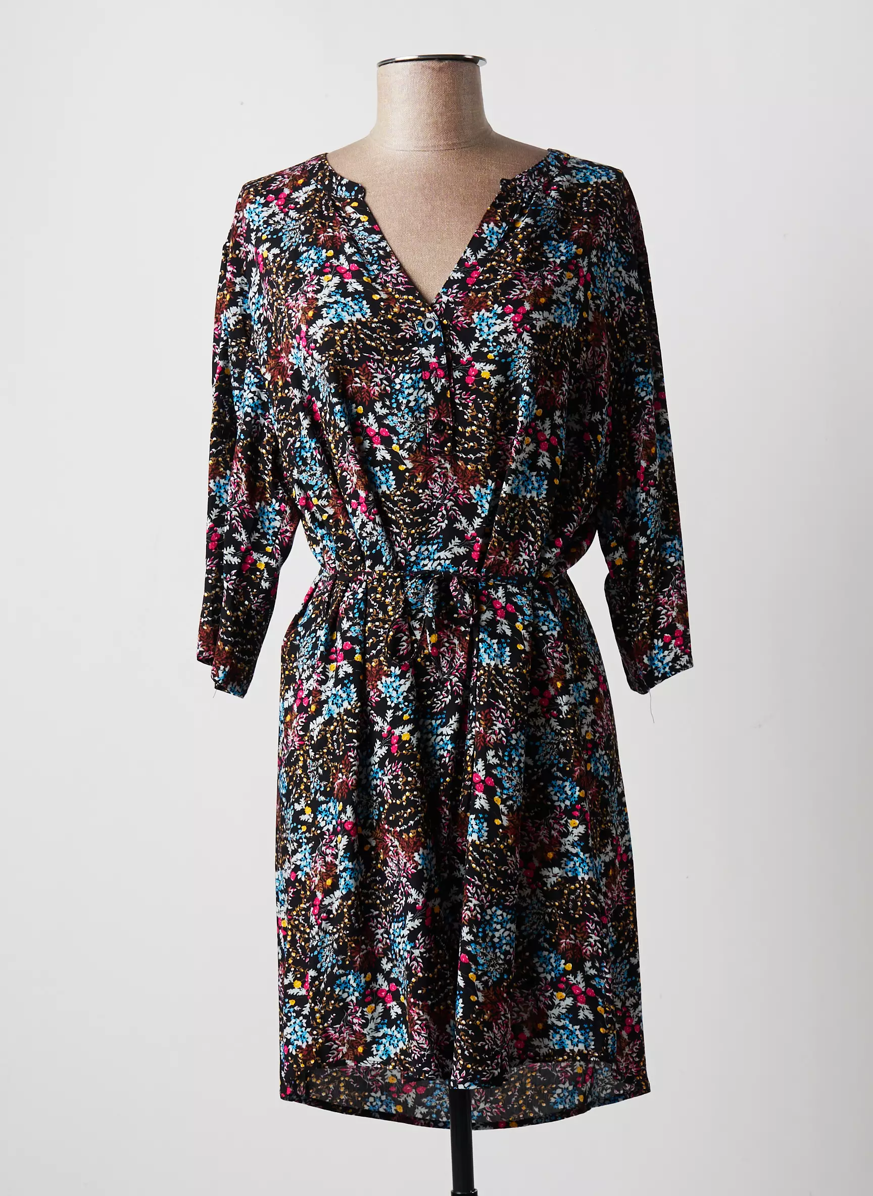Multiples Robes Courtes Femme couleur noir