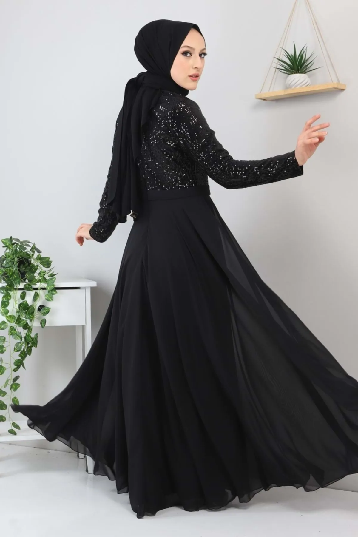Modamihram  Abendkleid aus Chiffon mit Pailletten in Schwarz