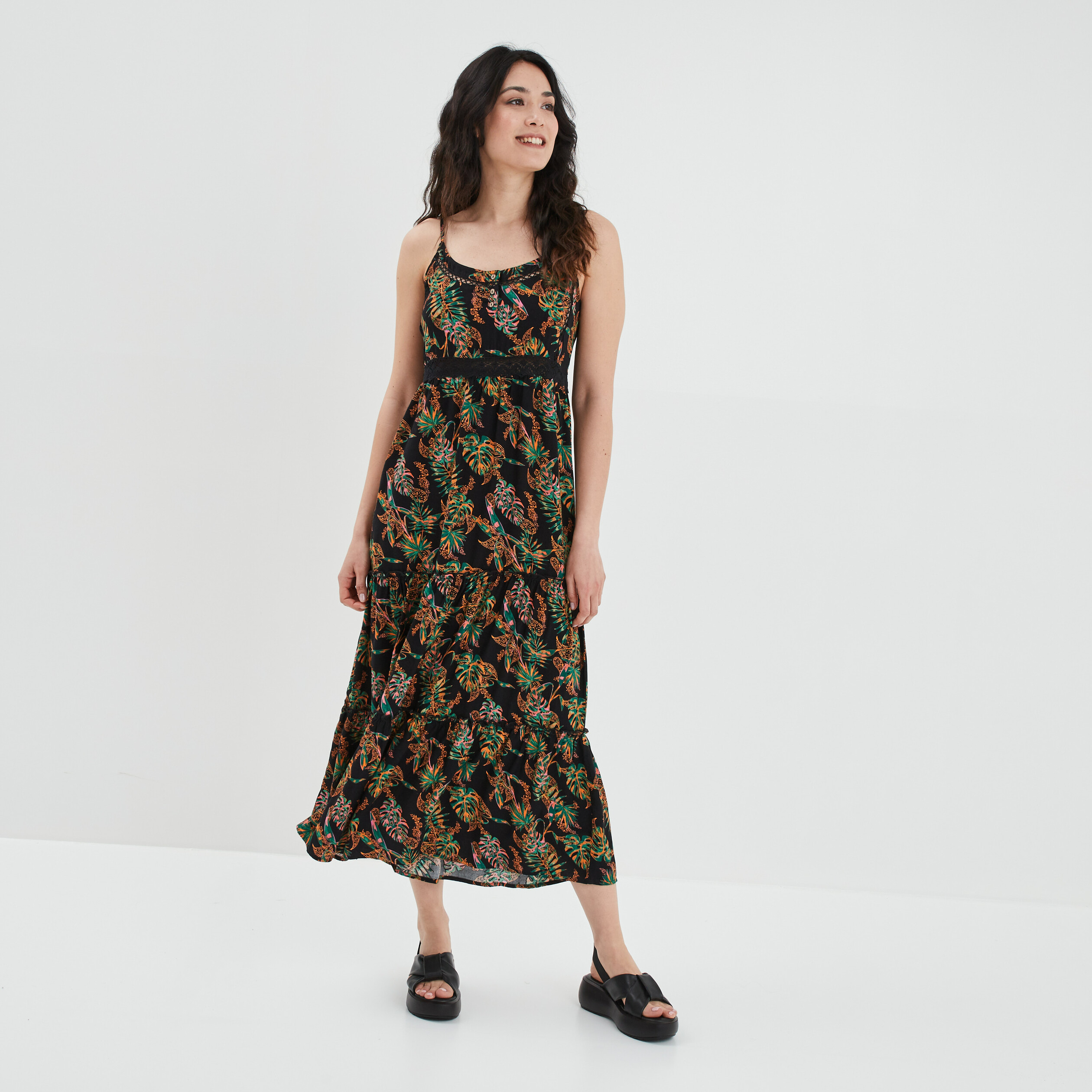 Robe longue droite fluide volantée noir femme | La Halle