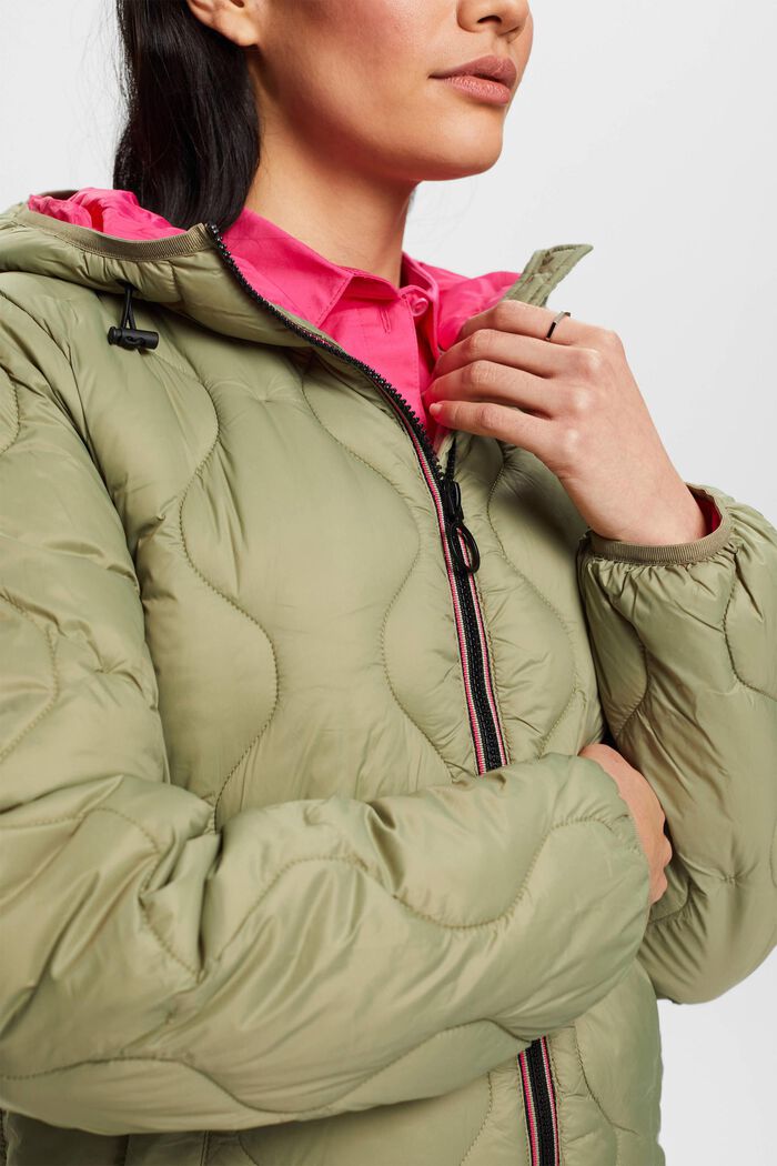 Steppjacke mit Kordelzug-Kapuze