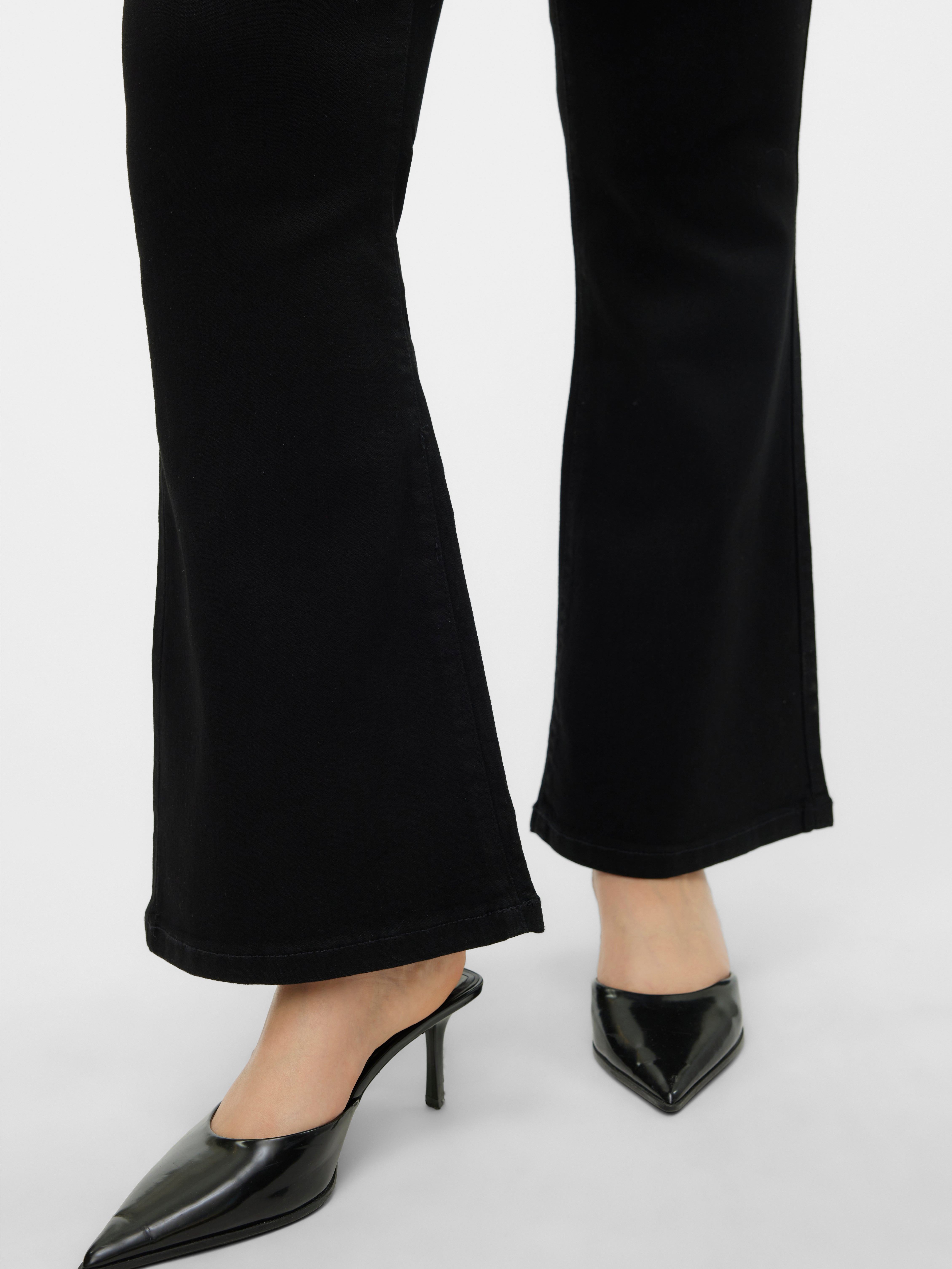 VMCELLY Mid Rise Ausgestellt Jeans