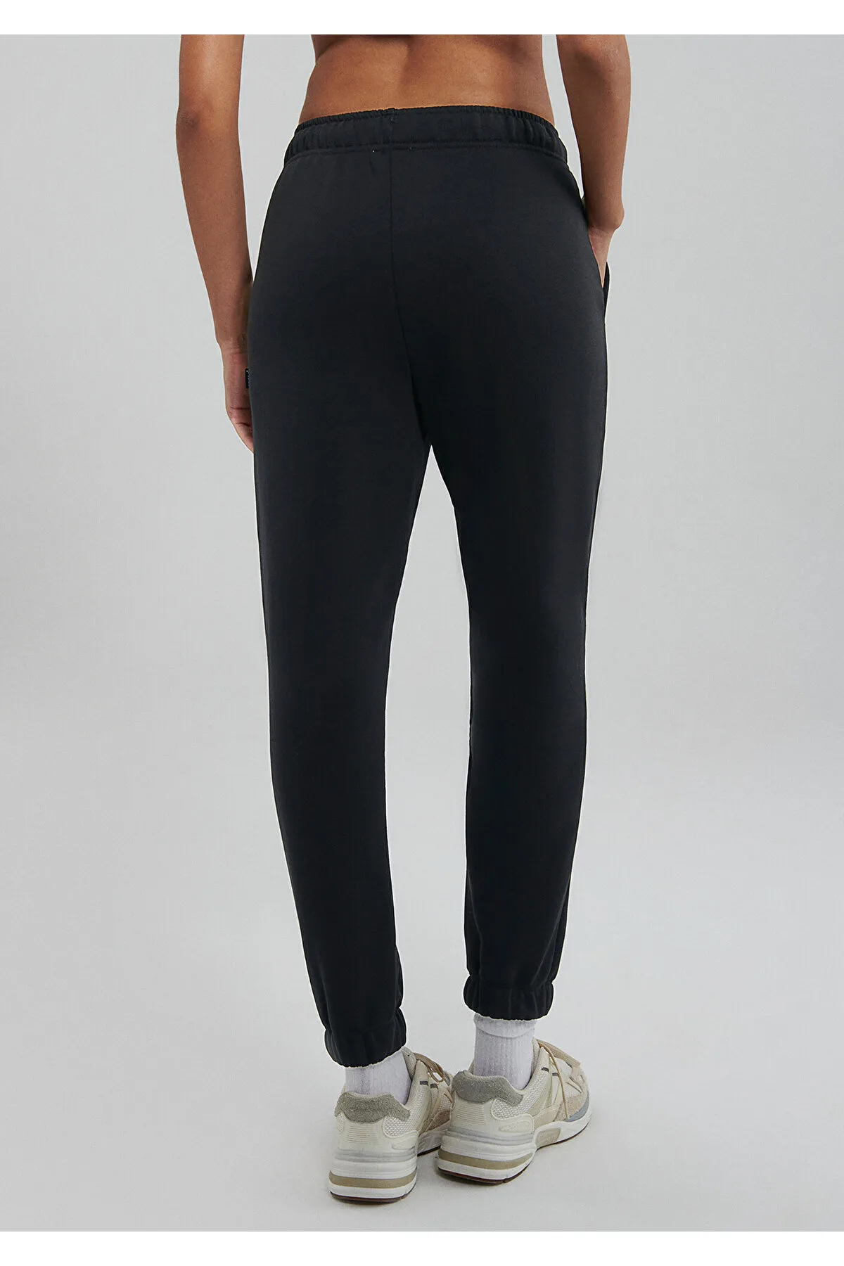 Mavi  Schwarze Basic-Jogginghose 1600823-900