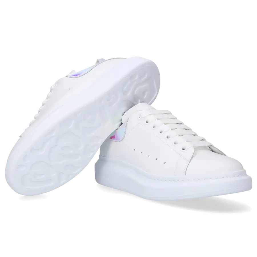 Alexander McQueen - Sneaker low LARRY Kalbsleder - weiß