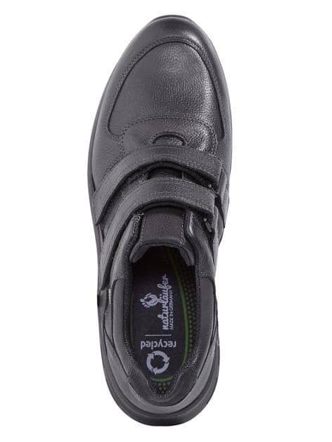 Klettslipper mit dezentem Markenlogo.