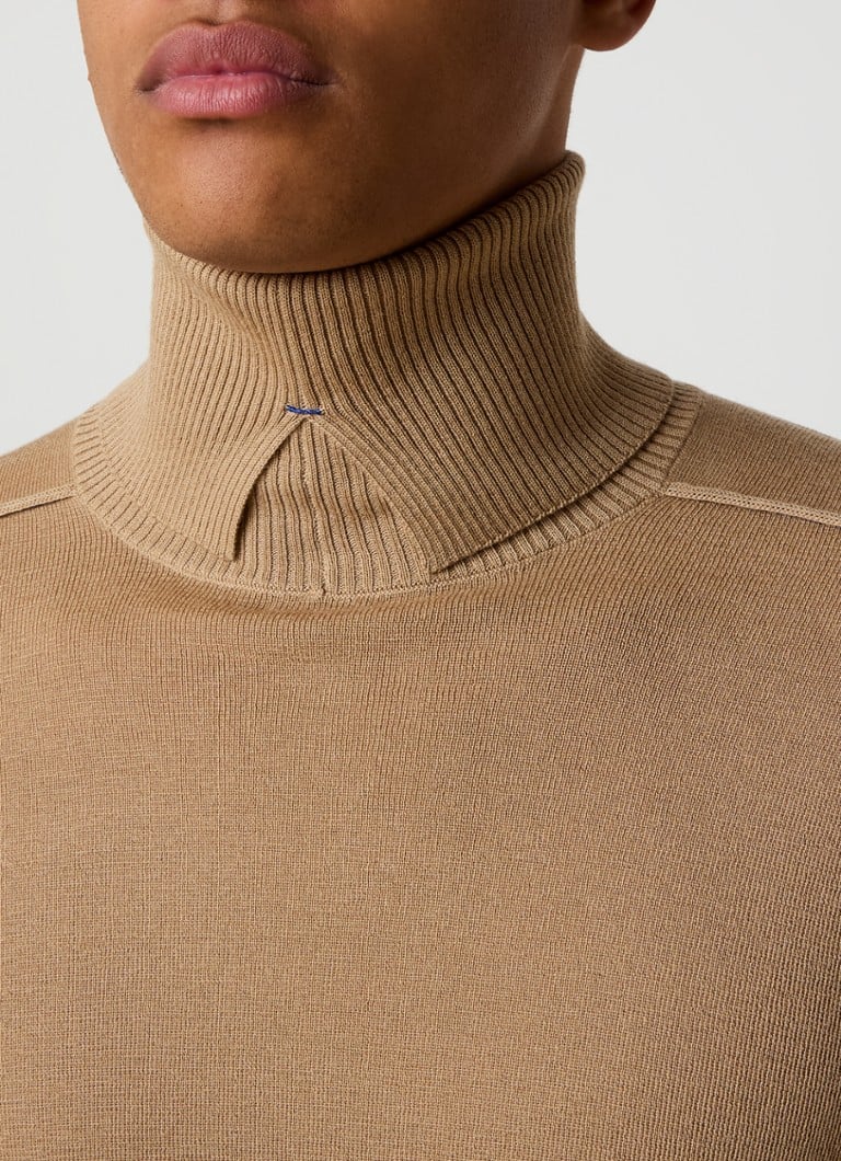Burberry Fine-knit wool sweater with turtleneck