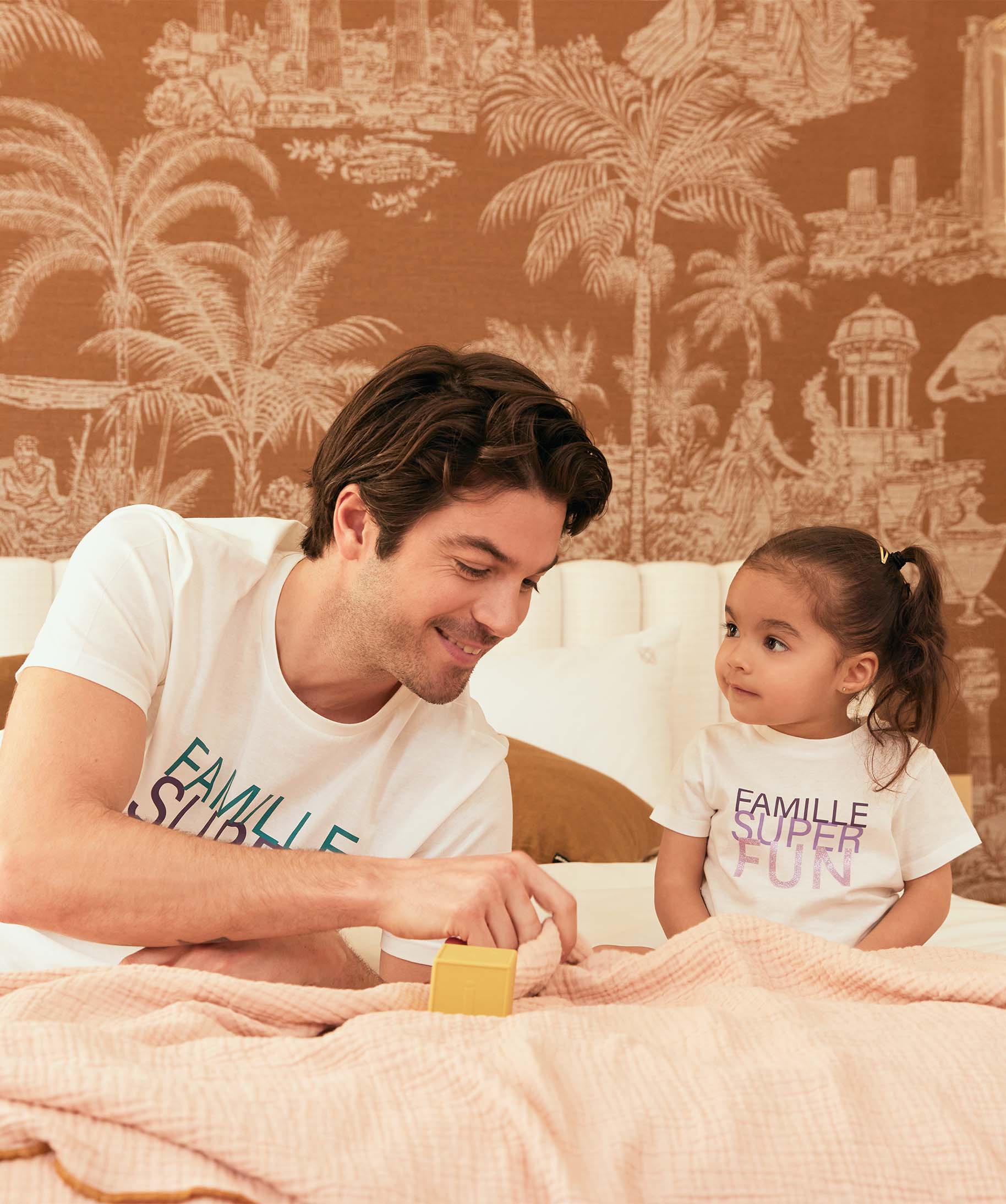 Tee-shirt bébé fille avec message spécial famille blanc | GEMO