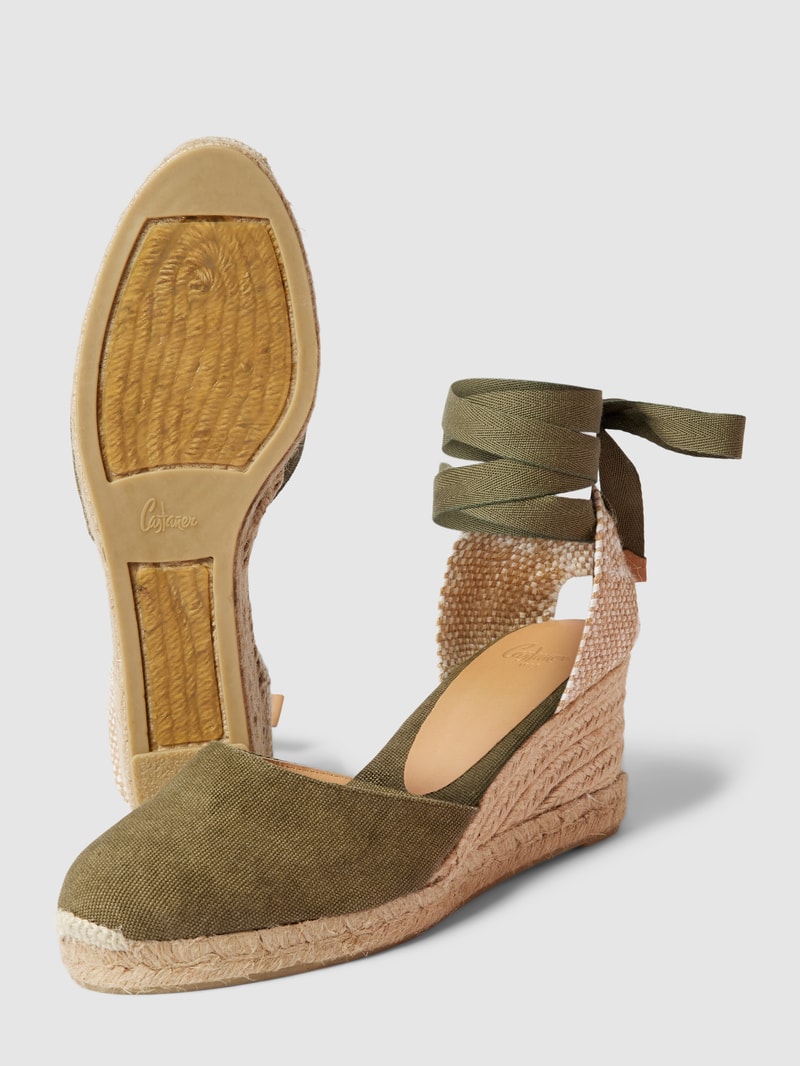Wedges mit Schnürverschluss Modell 'CARINA' in olivgrün