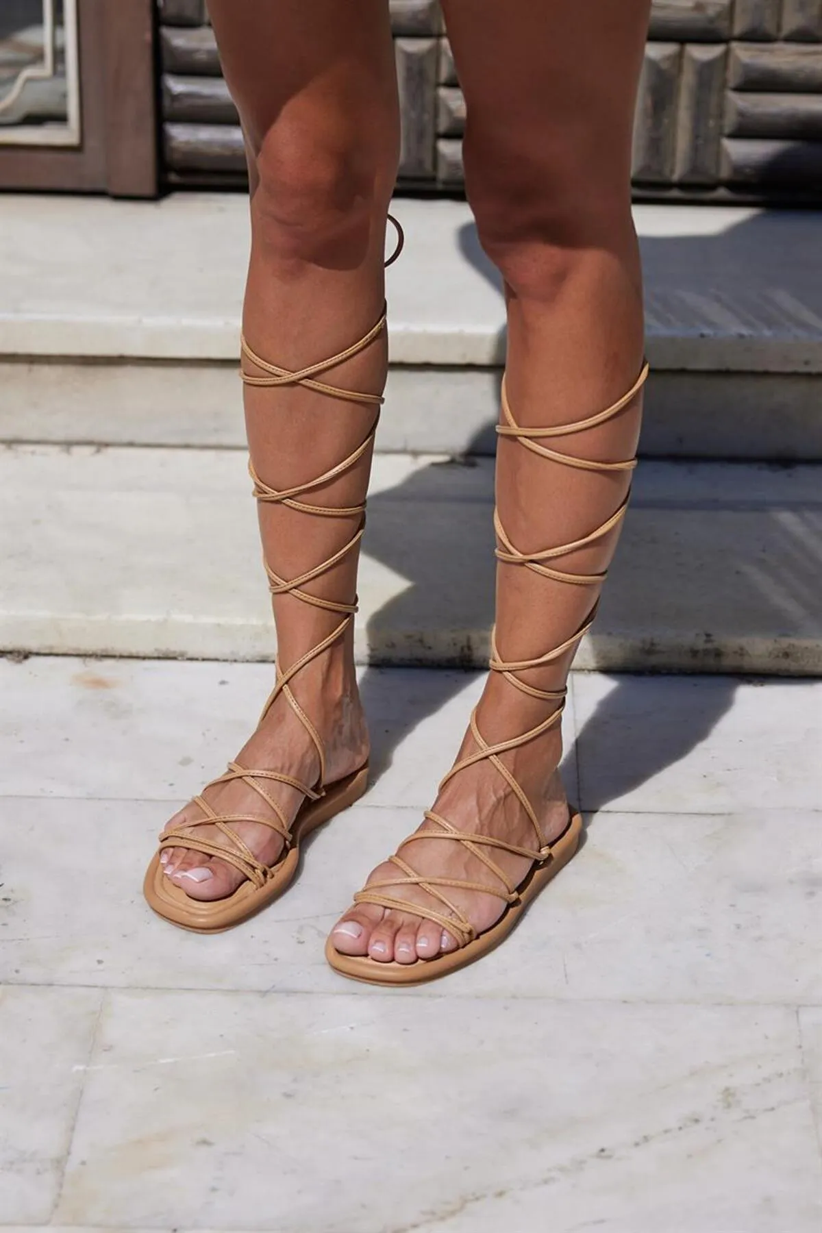 Madamra  Nerzfarbene, gewickelte Puff-Sandalen für Damen mit Schnürung
