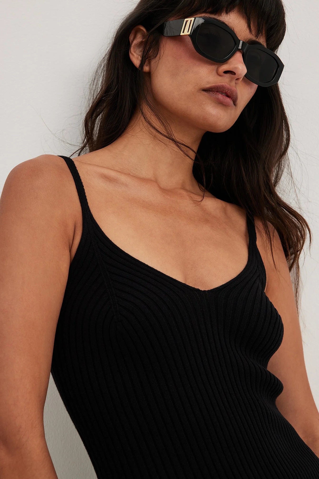 Eckige weite Sonnenbrille