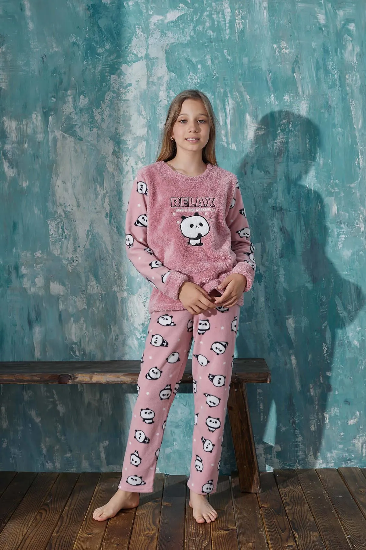 Pijamaevi  Powder Relax Panda-gemustertes Plüsch-Pyjama-Set für Mädchen