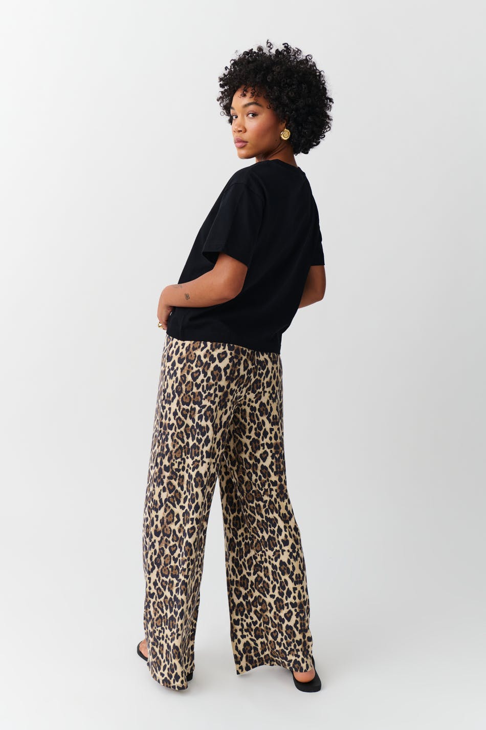 Drawstring wide trousers