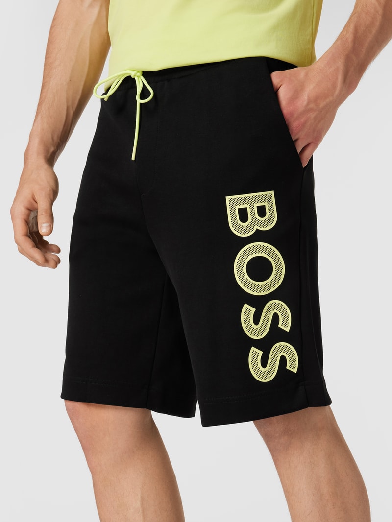 Sweatshorts mit Label-Print Modell 'Heos' in schwarz