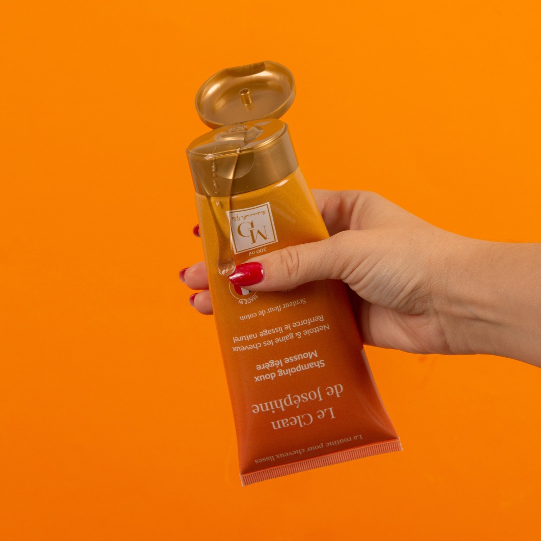 Mademoiselle Gold Le Clean