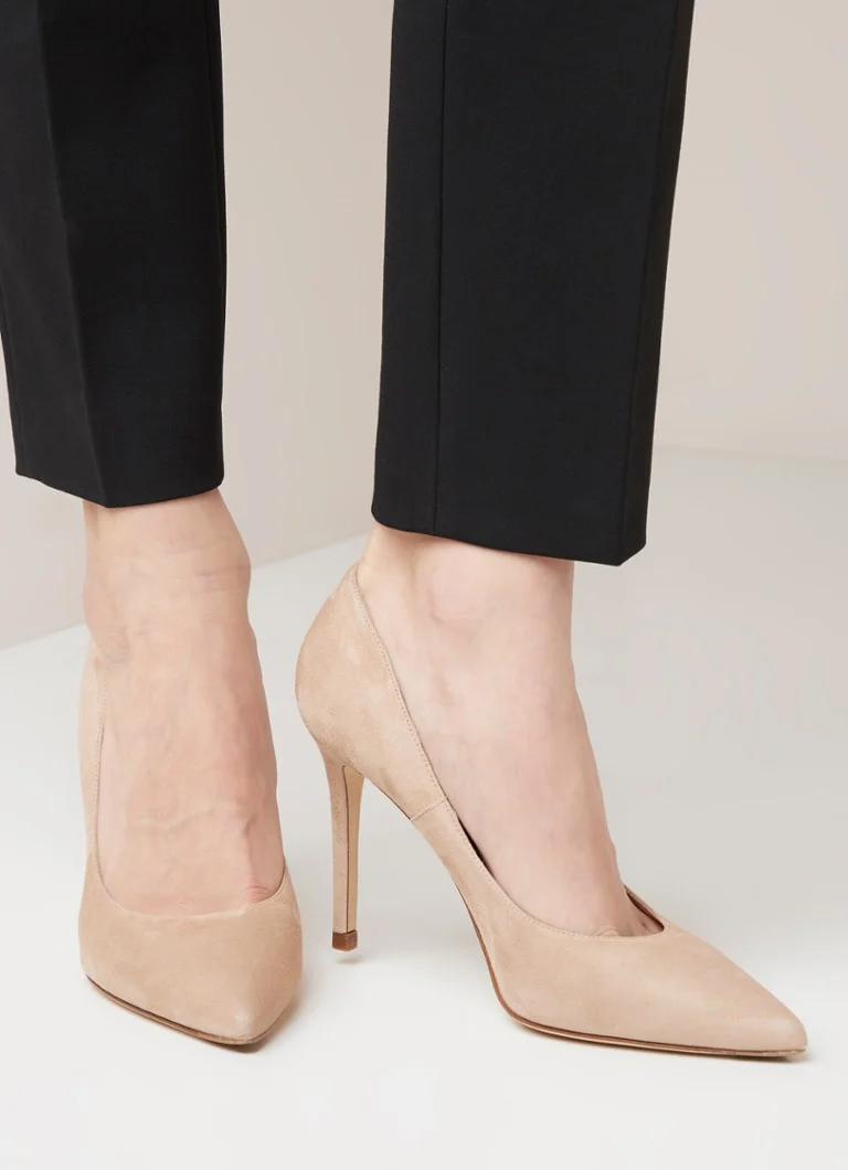 LKBennett Fern pump made of suede