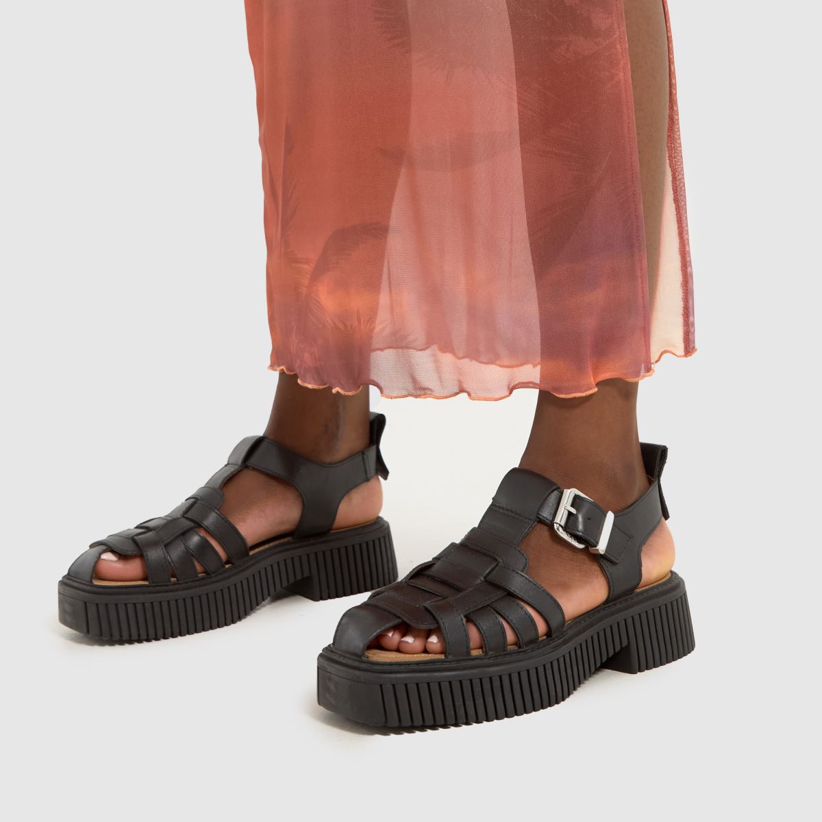 ASRA – Svarta persikofärgade sandaler