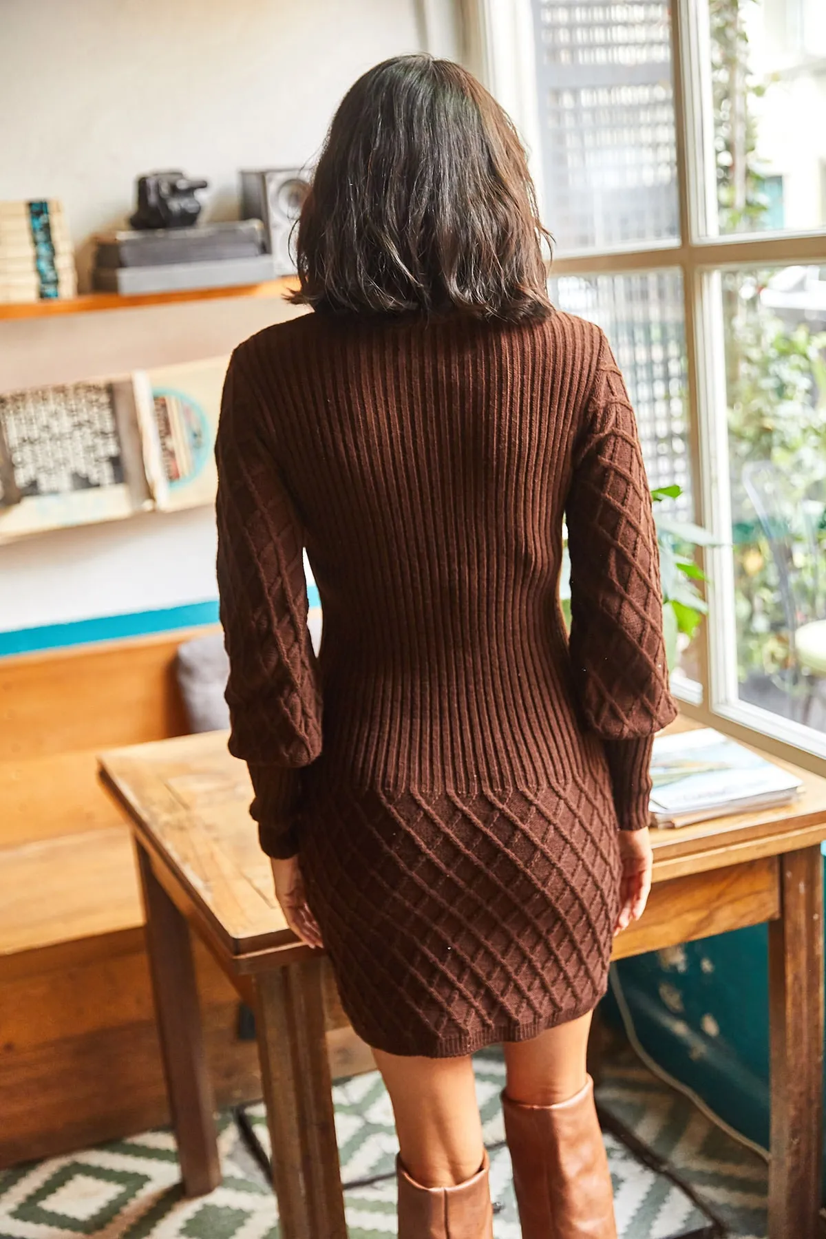 Olalook  Strukturiertes Strickkleid mit Ärmeln und Rock für Damen in Bitterbraun ELB-19001302