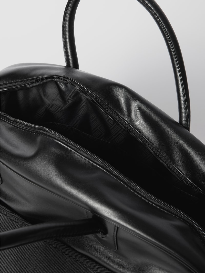 Sporttasche mit Label-Print Modell 'Campus Grip Bag' in schwarz