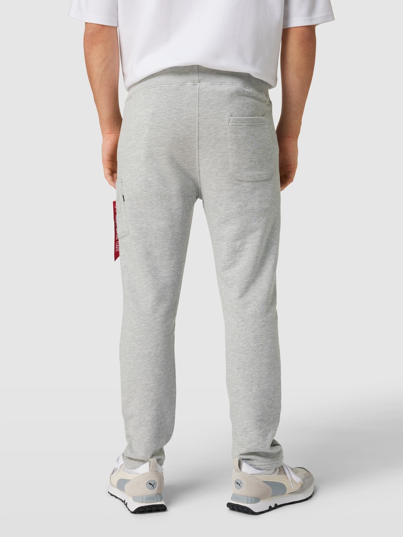 Sweatpants mit Label-Applikation Modell 'X-FIT' in hellgrau meliert