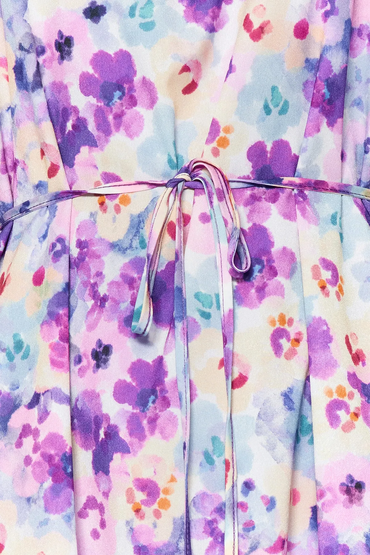 Trendyol Collection  Lilafarbenes, florales A-Linien-Minikleid aus Webstoff mit Bindedetail TWOSS22EL00666
