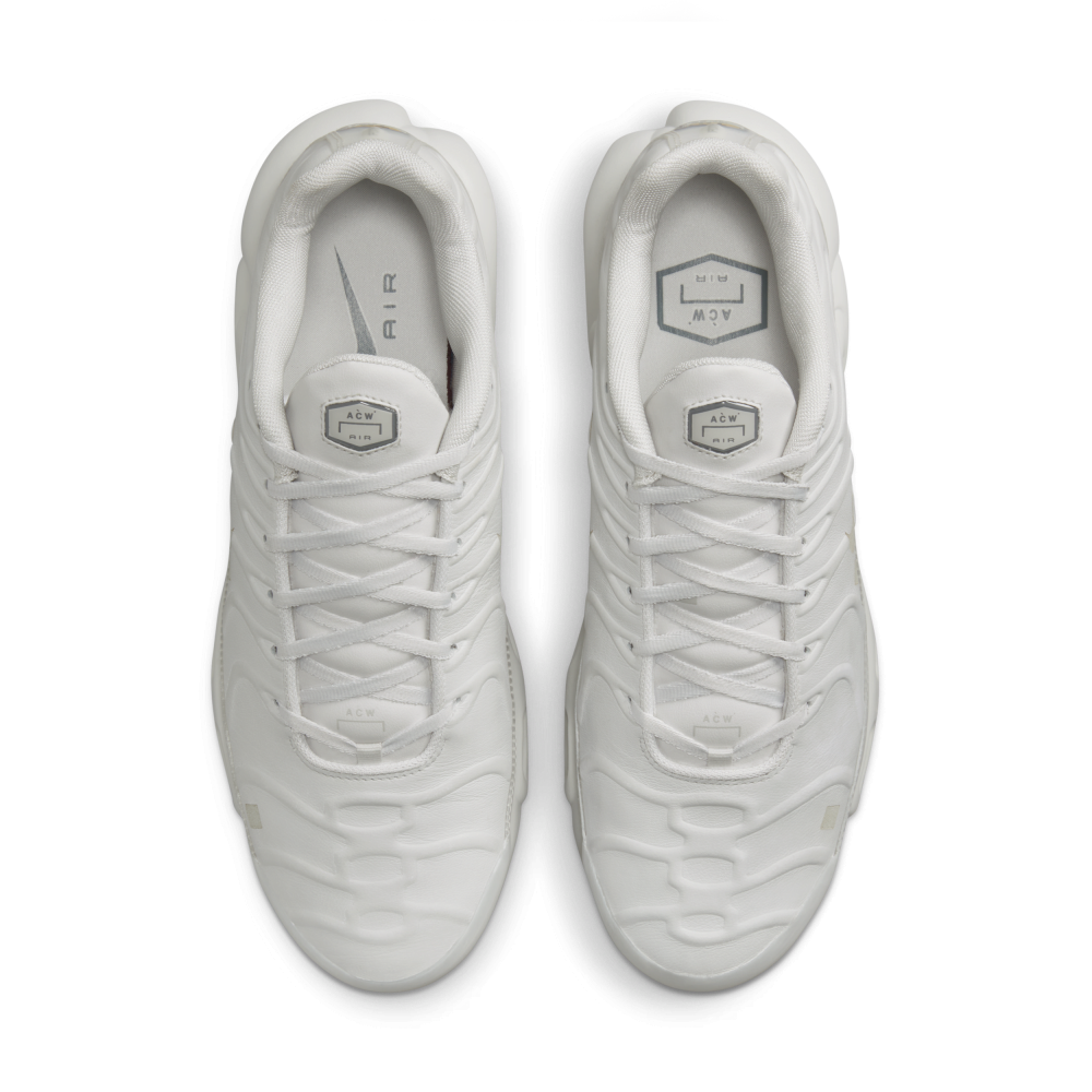 Nike Air Max Plus x A COLD WALL FD7855-002 / weiss