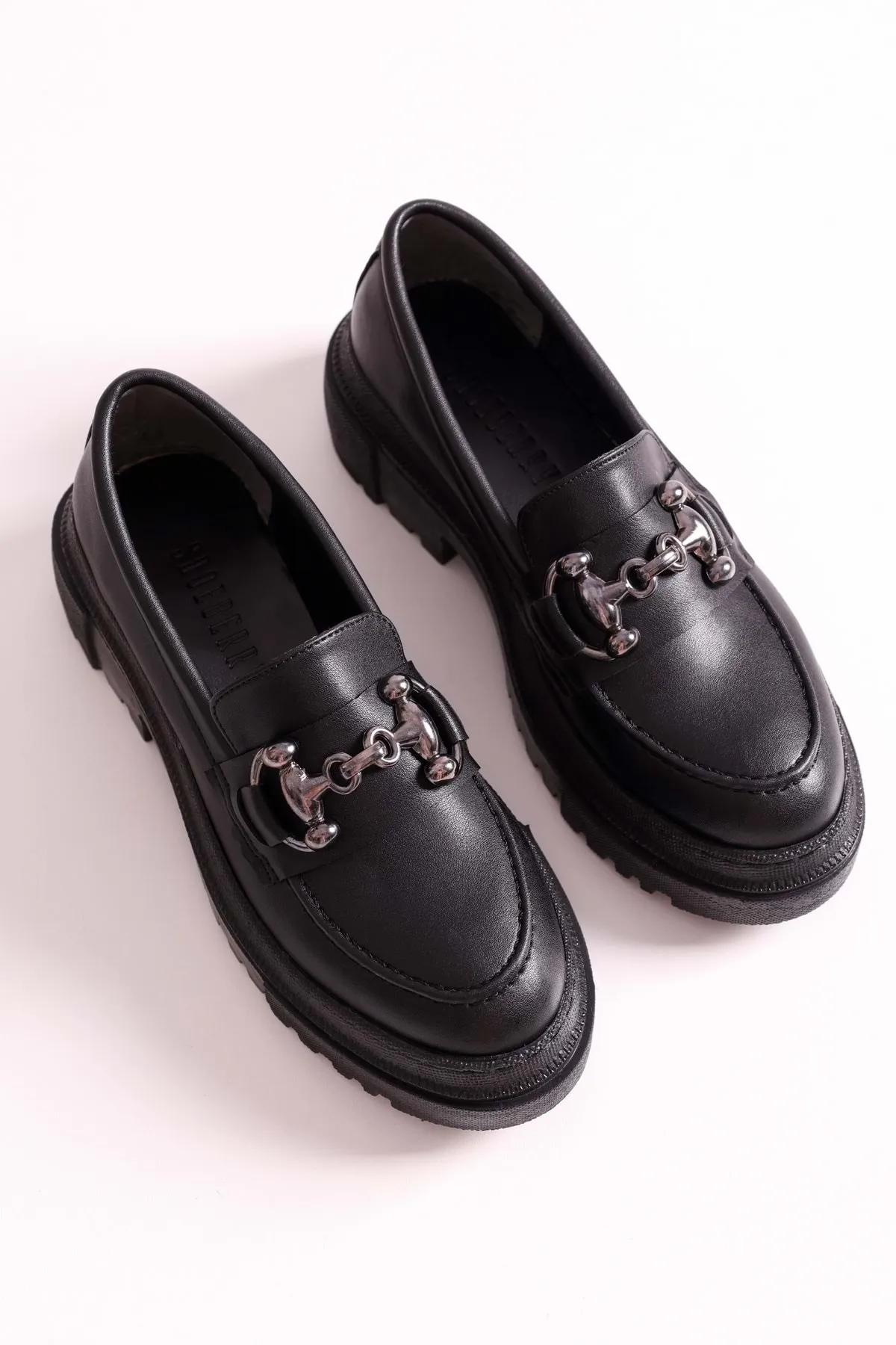 Shoeberry  Damen Rex Black Skin Loafer mit dicker Sohle und Schnalle Black Skin