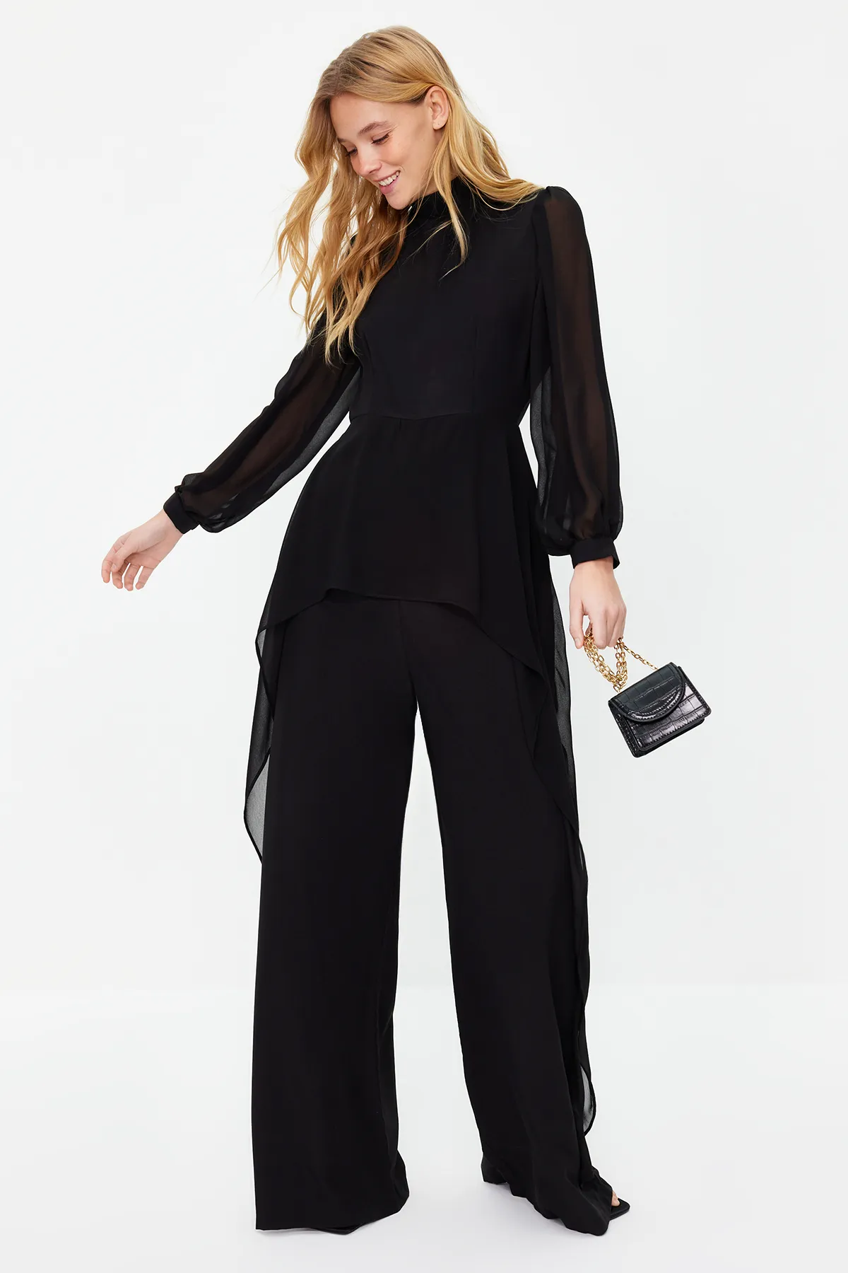 Trendyol Modest  Schwarzer Aerobin-Jumpsuit aus Chiffon-Gewebe TCTSS24TL00004
