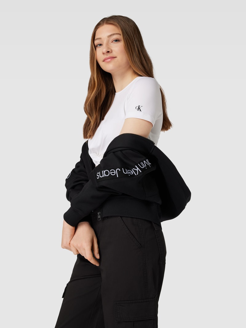 Cropped T-Shirt mit Label-Stitching in weiss
