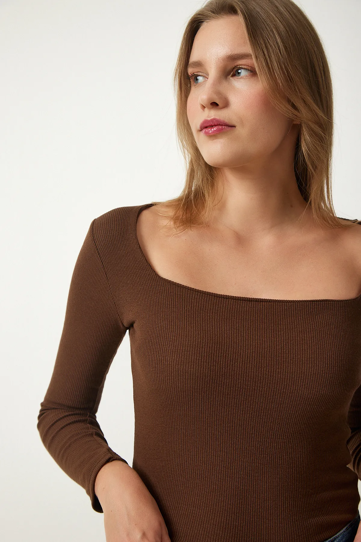 Happiness İstanbul  Braune Cord-Strickbluse mit quadratischem Ausschnitt für Damen GT00052