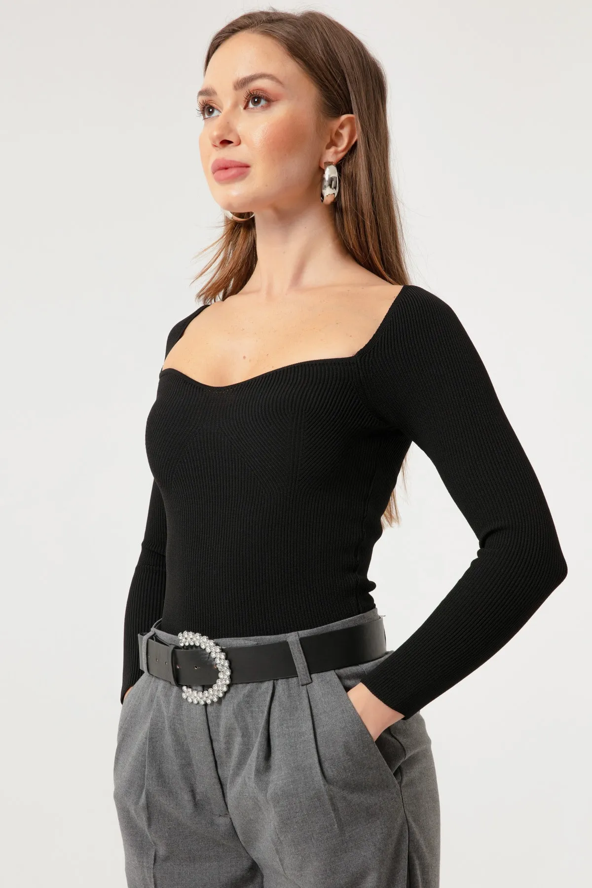Lafaba  Schwarzer gerippter Strickpullover für Damen mit herzförmigem Ausschnitt