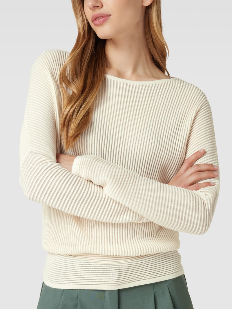 Strickpullover mit geripptem Rundhalsausschnitt in ecru