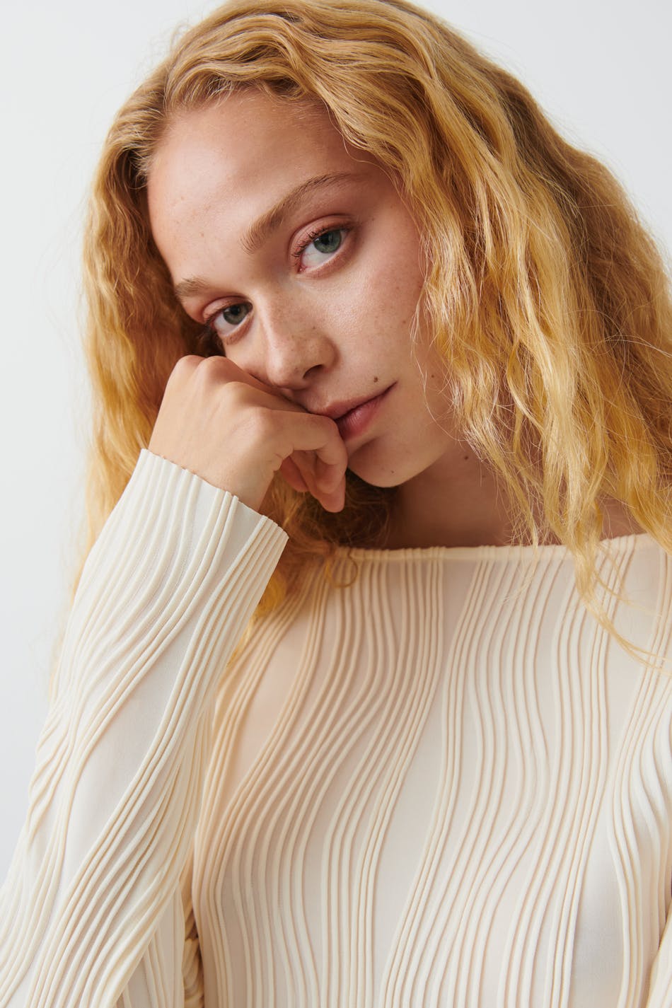 Structured boatneck top